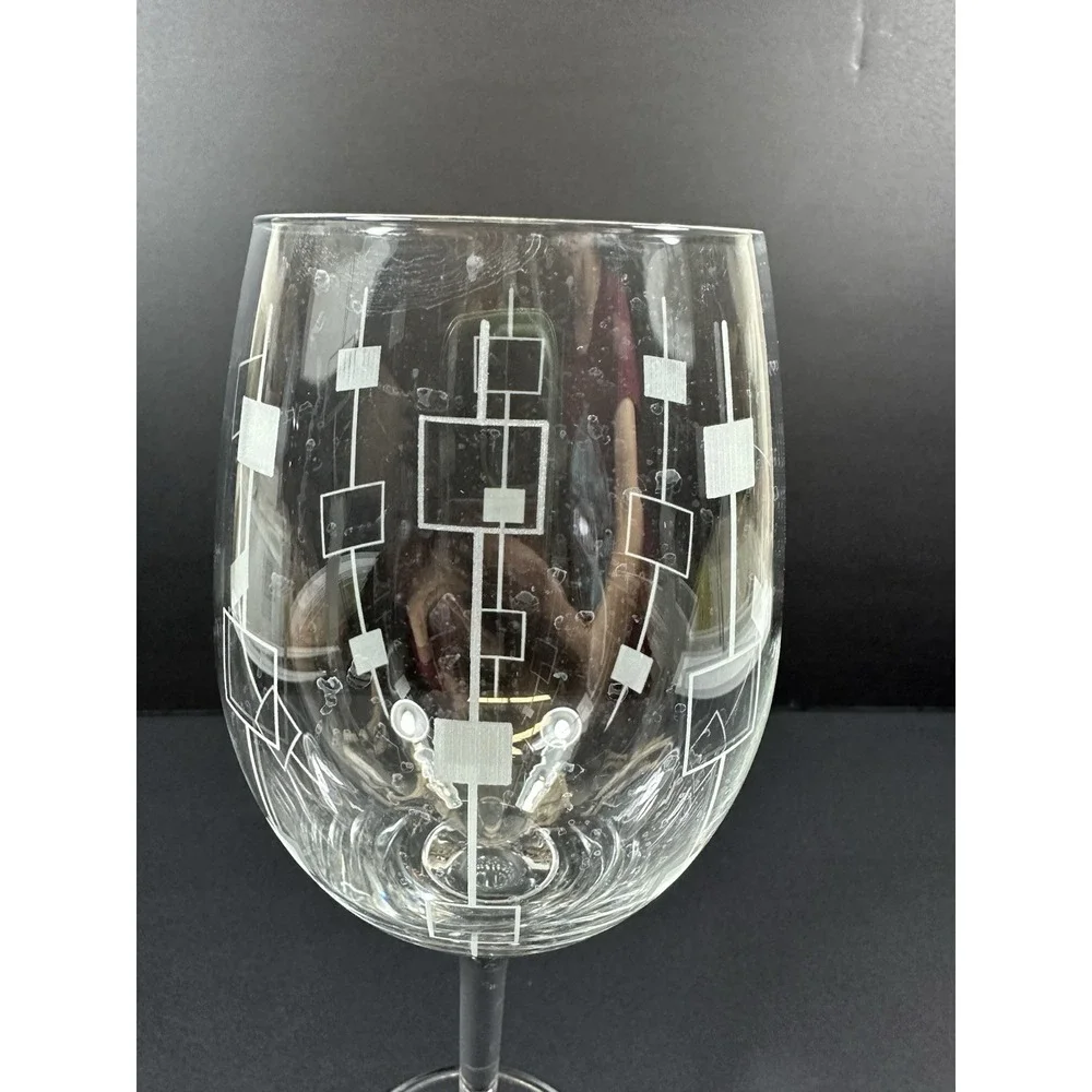 Mikasa Expressions Geometric Squares Wine Glass Crystal  8 3/4